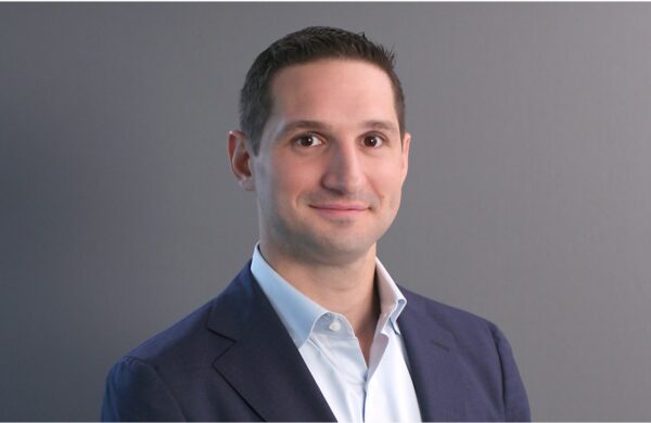 Player or Coach? Why Every Advisor Eventually Has to Choose